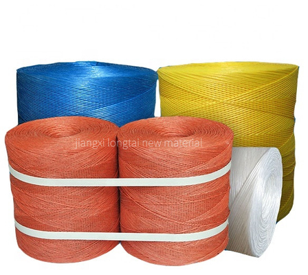 Fibrillated dan UV ditambahkan polipropilena Besar persegi jerami Baler Twine T110 untuk industri pertanian